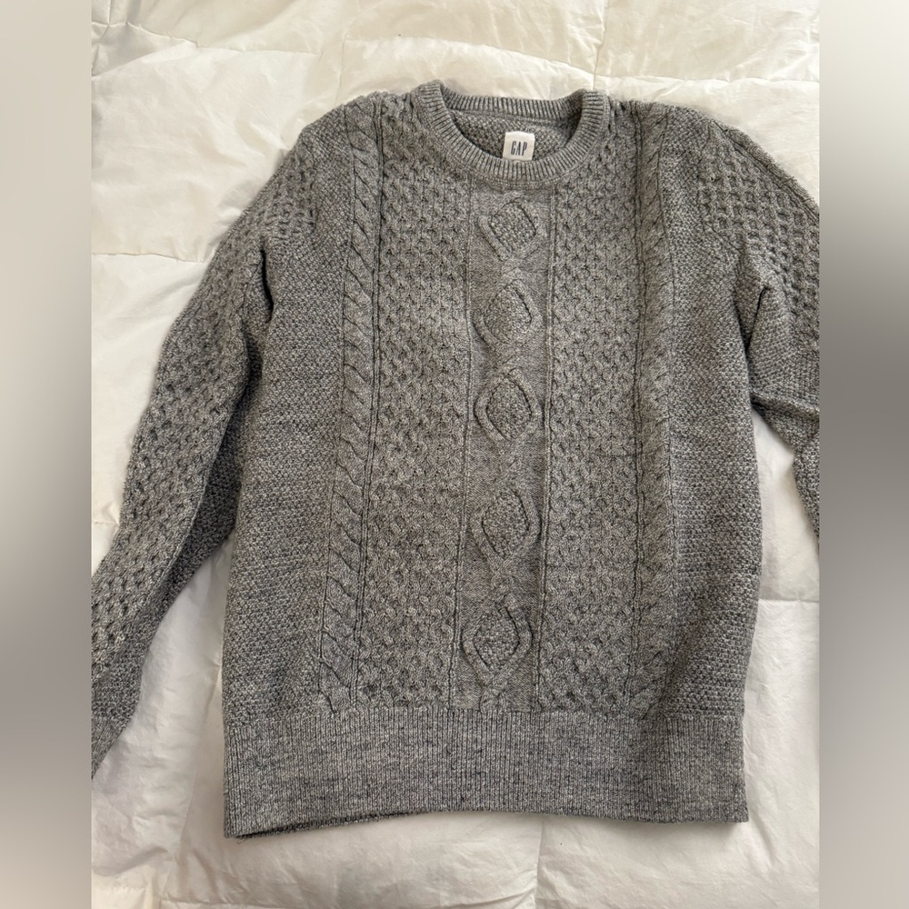 GAP cable knit grey sweater